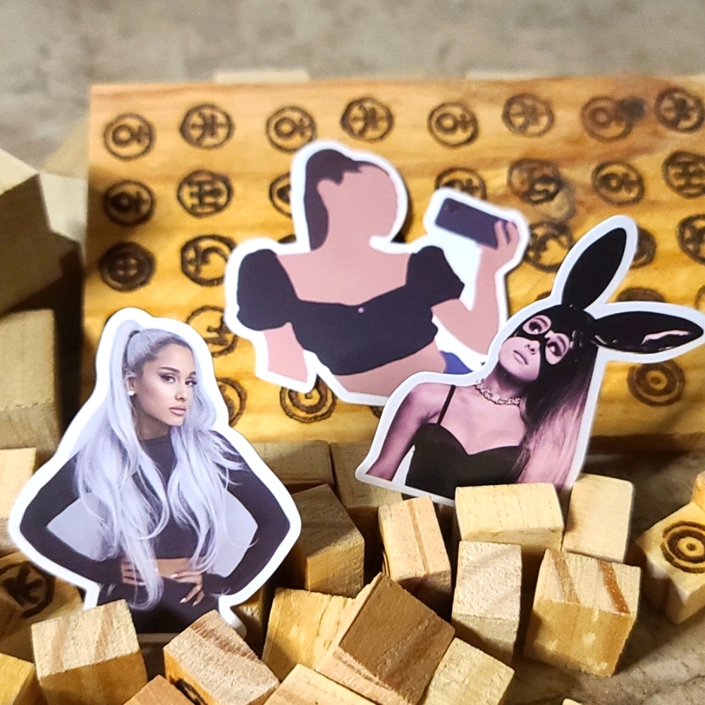 Ariana Grande Stickers